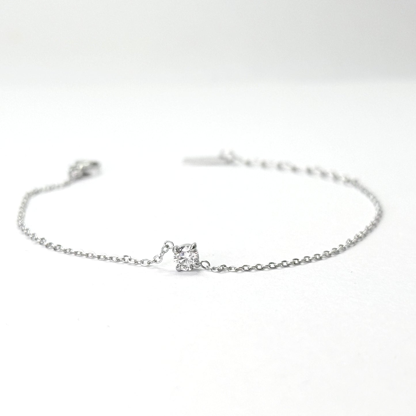 Jemný náramok z chirurgickej ocele s kamienkom strieborný-Bracelets-DIARA.sk-DIARA.sk