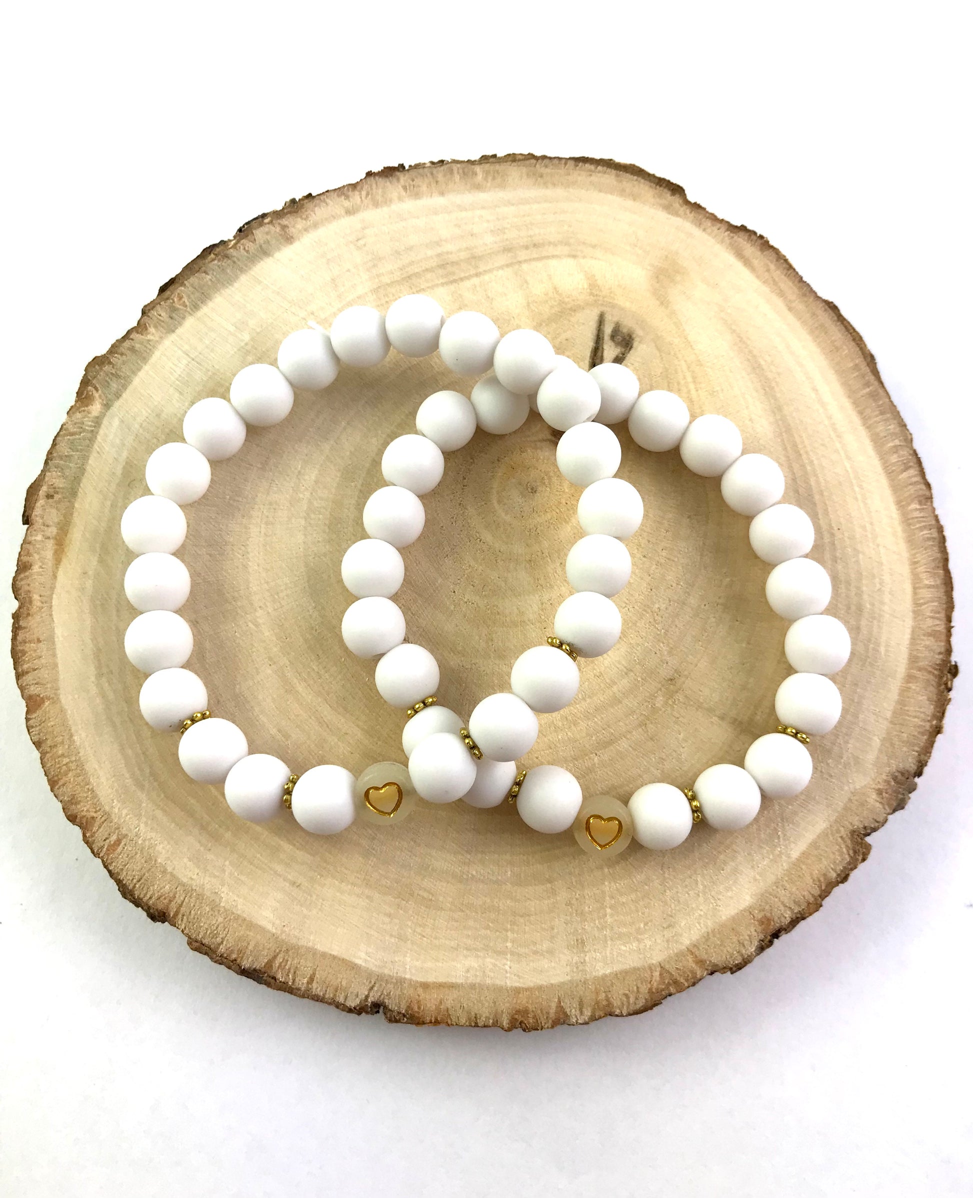 Korálkové náramky set 2 ks biele so srdiečkami-Bracelets-DIARAfashion-DIARA.sk