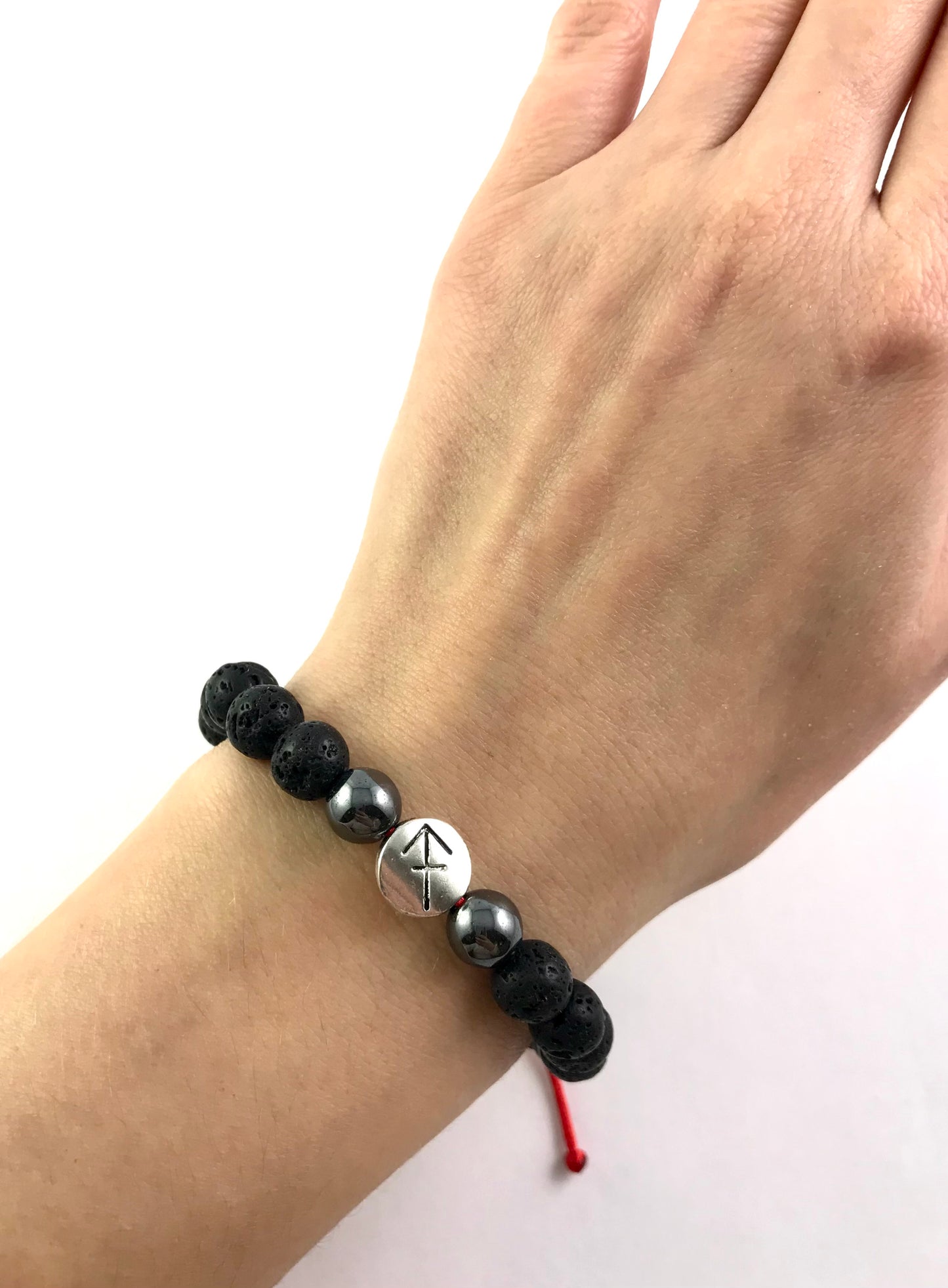 Náramok z minerálov zverokruh Lávový kameň a Hematit 8 mm červená šnúrka-Bracelets-DIARAfashion-Dámsky-Vodnár-DIARA.sk