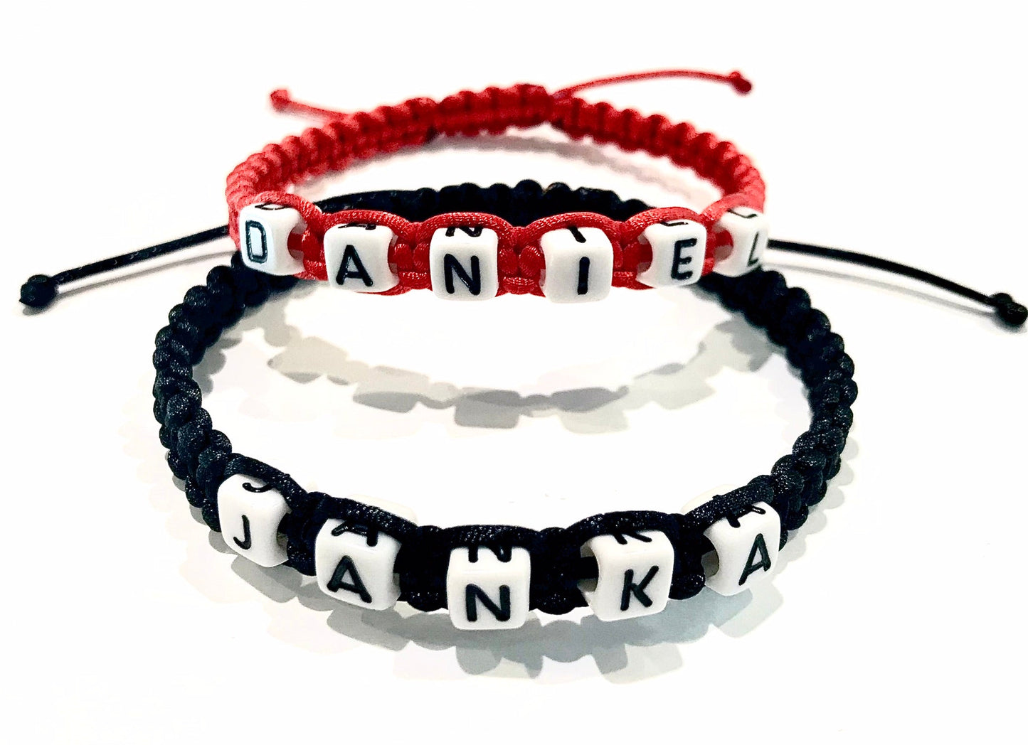 Pletené náramky pre páry s menom 2 ks - kocky červený a čierny-Bracelets-DIARAfashion-DIARA.sk
