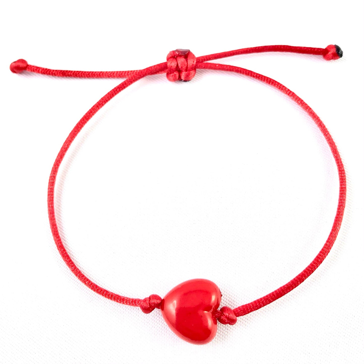 Tenký šnúrkový náramok so srdiečkom červený čierny-Bracelets-DIARAfashion-Dámsky-Červený-DIARA.sk
