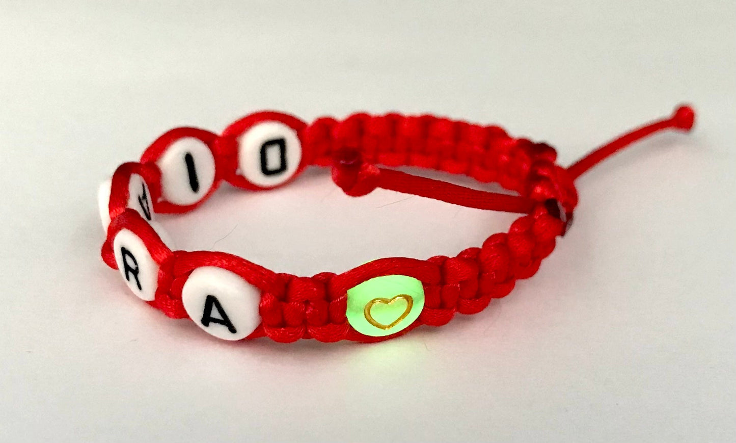 Detský náramok s menom a svietiacimi korálkami červený-Bracelets-DIARAfashion-Mesiac-0-12 mesiacov-DIARA.sk