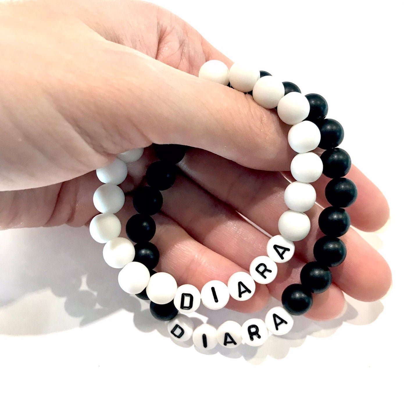 Náramky pre páry s menom čierny biely 2 ks-Bracelets-DIARAfashion-DIARA.sk