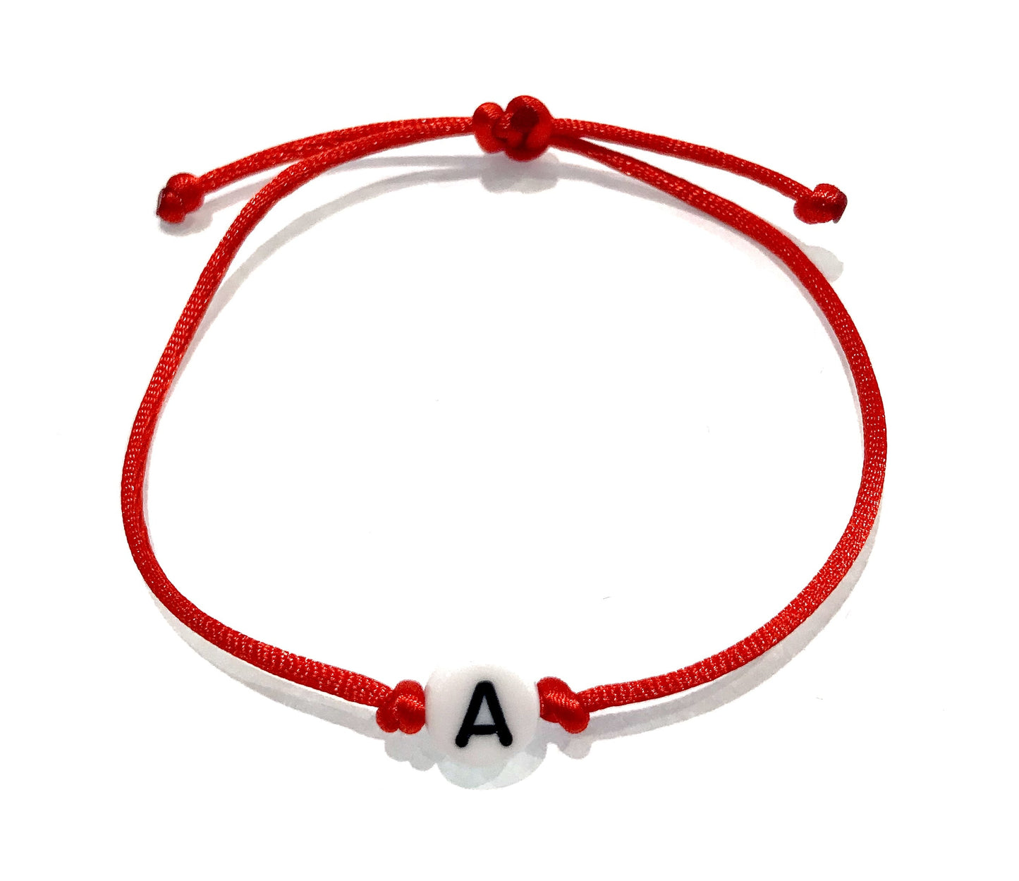 Šnúrkový náramok s iniciálou písmenkom-Bracelets-DIARAfashion-Červená-Dámsky-A-DIARA.sk
