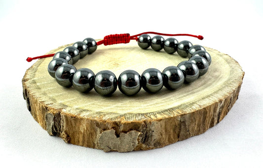 Náramok z minerálov Hematit 10 mm sivý na červenej šnúrke-Bracelets-DIARAfashion-Dámsky-DIARA.sk