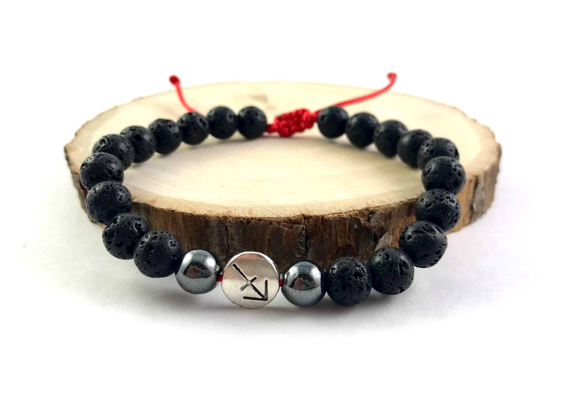 Náramok z minerálov zverokruh Lávový kameň a Hematit 8 mm červená šnúrka-Bracelets-DIARAfashion-Dámsky-Vodnár-DIARA.sk