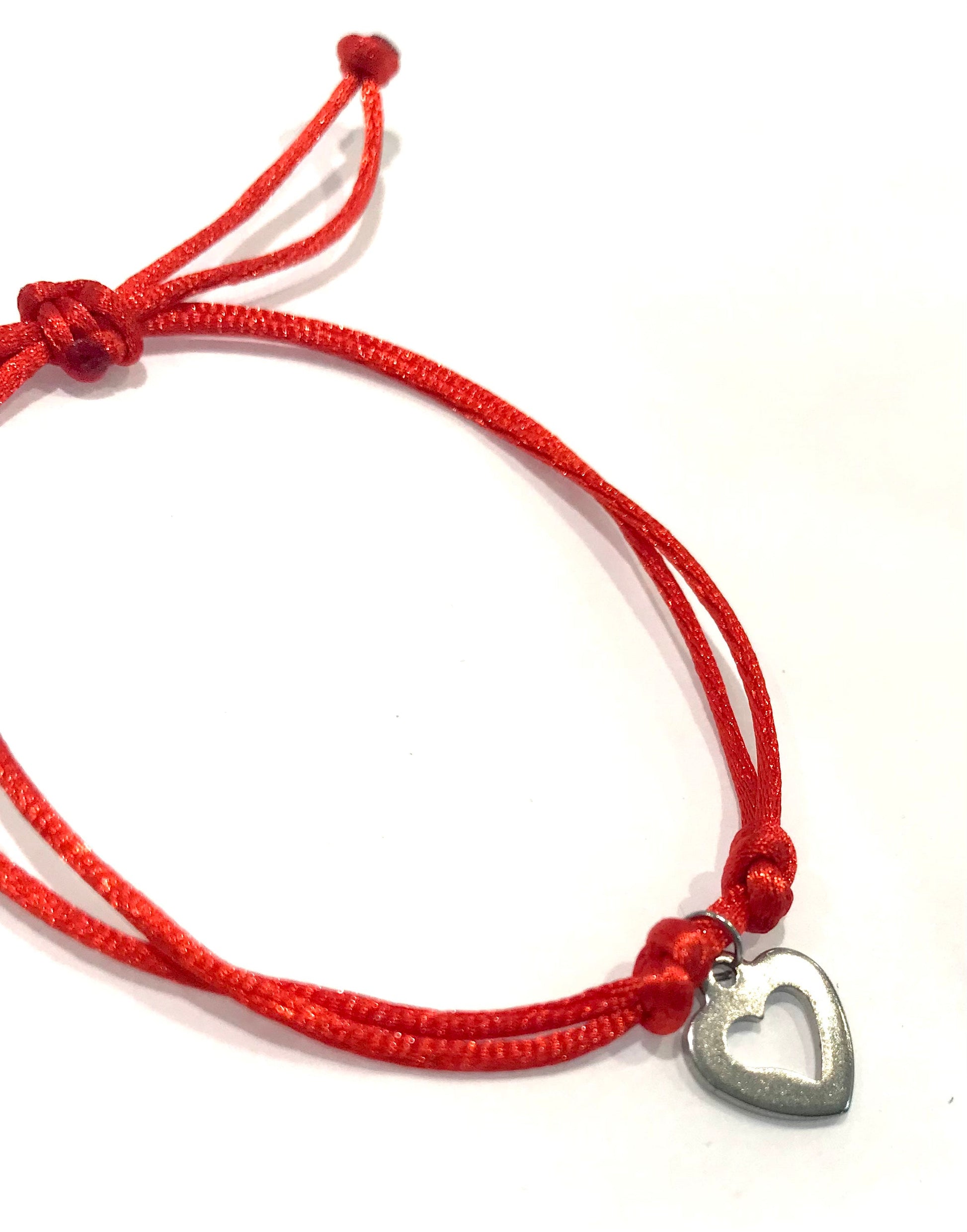 Dámsky šnúrkový náramok s príveskom srdce z chirurgickej ocele-Bracelets-DIARAfashion-Červený-DIARA.sk