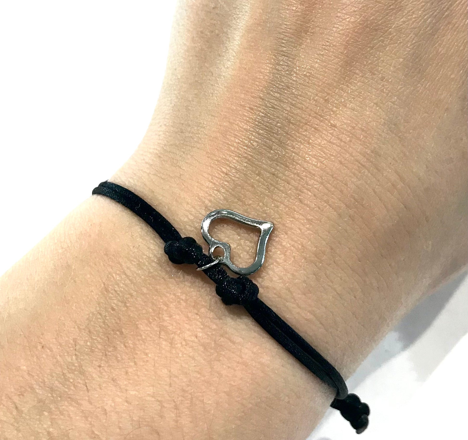 Dámsky šnúrkový náramok so srdcom z chirurgickej ocele-Bracelets-DIARAfashion-Červená-DIARA.sk