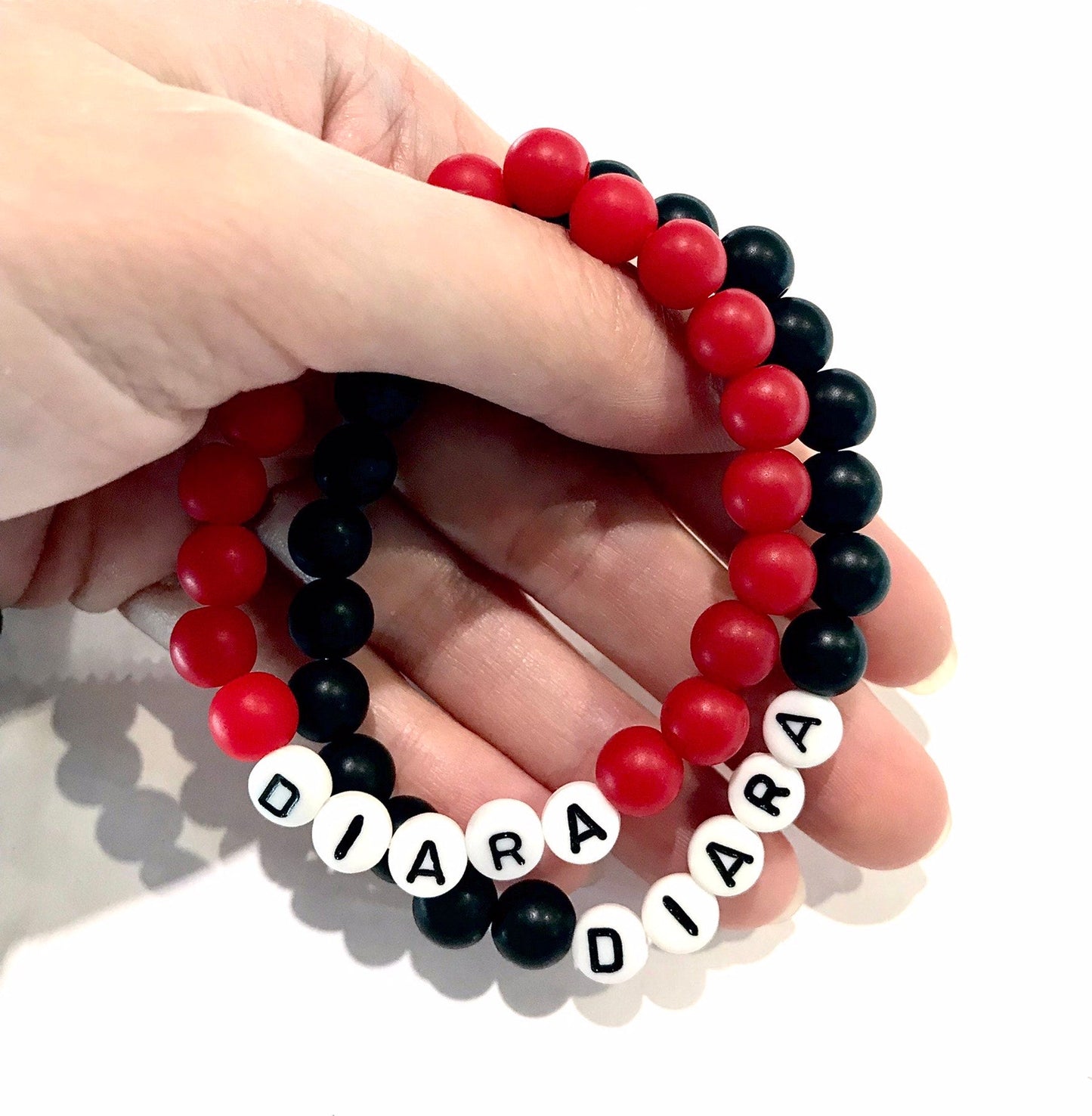 Náramky pre páry s menom s korálkami čierno-červené 2 ks-Bracelets-DIARAfashion-DIARA.sk