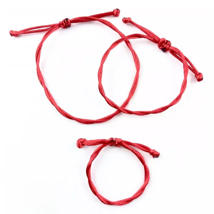 Rodinný set náramkov proti urieknutiu červená